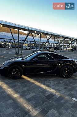 Купе Porsche Cayman 2017 в 
