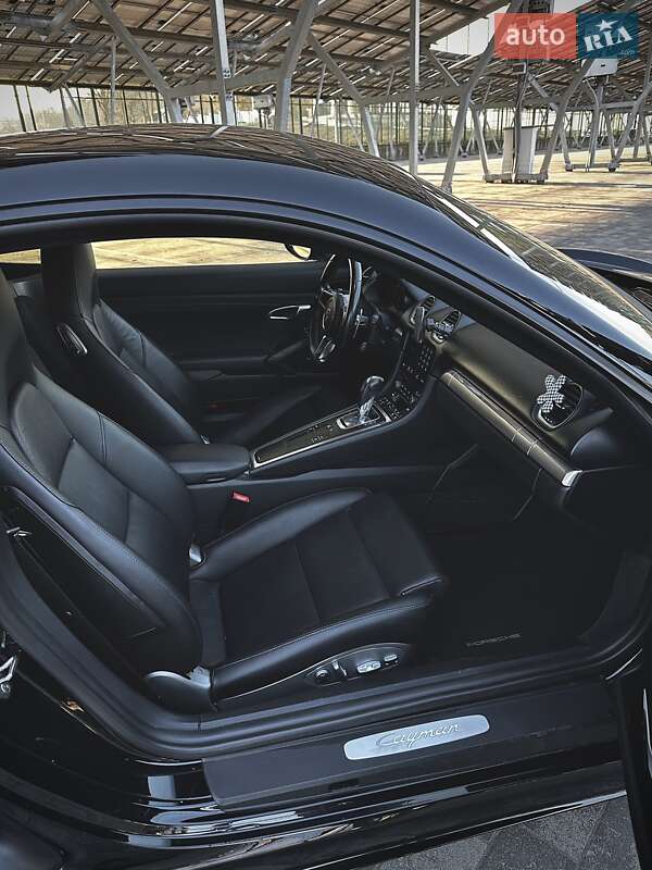 Купе Porsche Cayman 2017 в Львове
