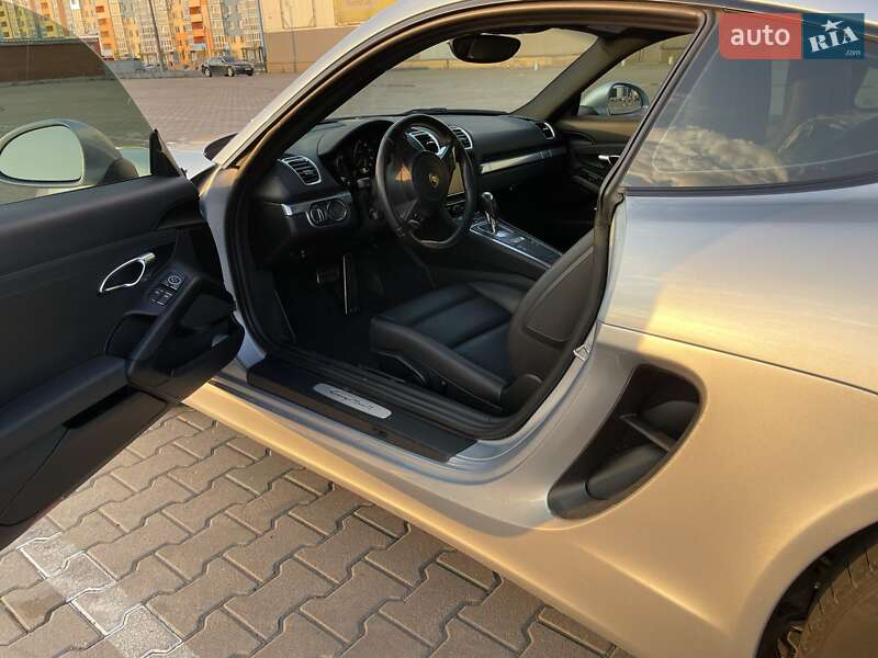 Купе Porsche Cayman 2016 в Киеве