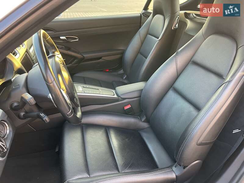 Купе Porsche Cayman 2016 в Киеве