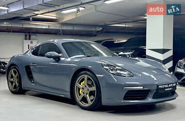 Купе Porsche Cayman 2018 в 