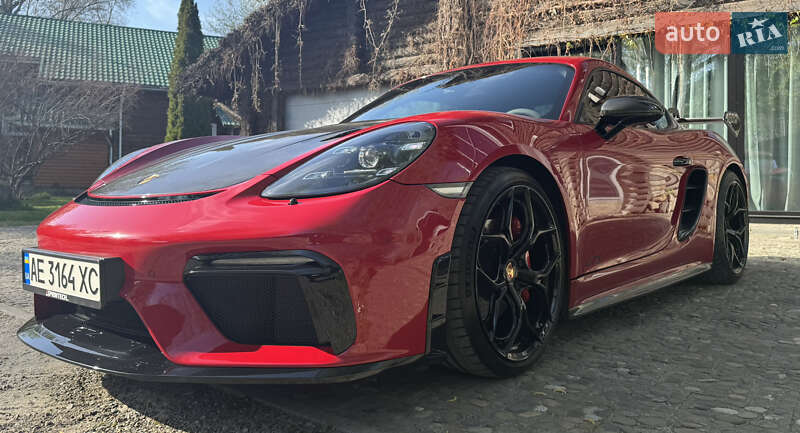 Купе Porsche Cayman 2018 в 