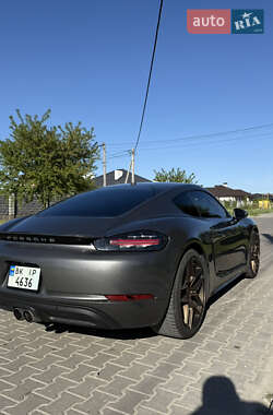 Купе Porsche Cayman 2018 в 
