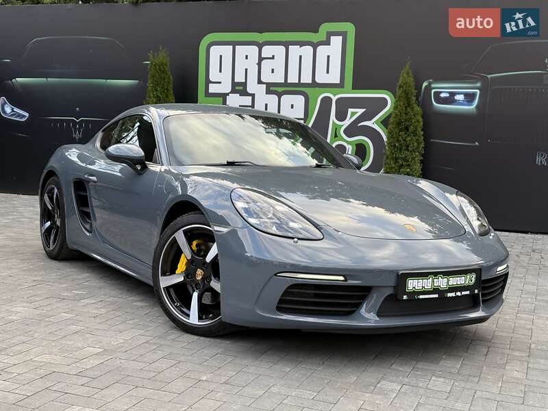 Купе Porsche Cayman 2018 в 