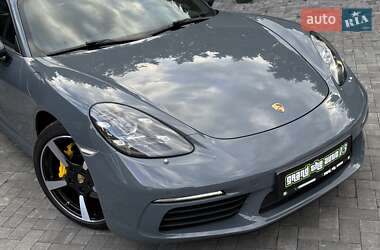 Купе Porsche Cayman 2018 в 