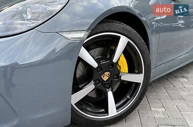 Купе Porsche Cayman 2018 в 