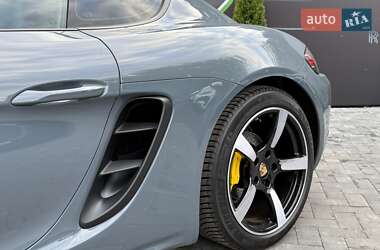 Купе Porsche Cayman 2018 в 