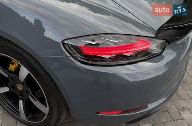 Купе Porsche Cayman 2018 в 