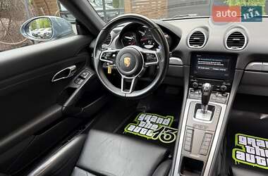 Купе Porsche Cayman 2018 в 