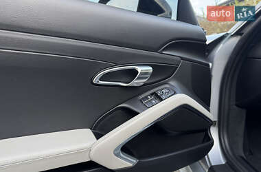 Купе Porsche Cayman 2018 в 