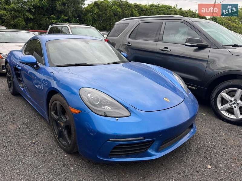 Купе Porsche Cayman 2018 в Львові