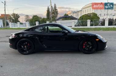 Купе Porsche Cayman 2017 в 