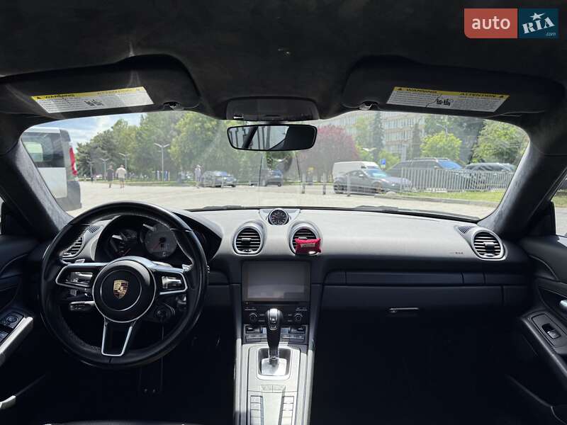 Купе Porsche Cayman 2017 в Днепре