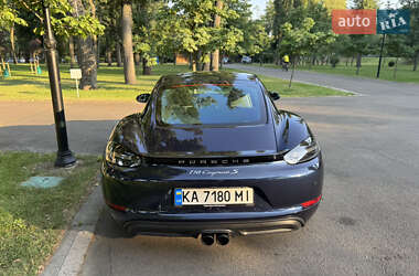 Купе Porsche Cayman 2018 в 
