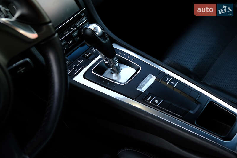 Купе Porsche Cayman 2013 в Киеве