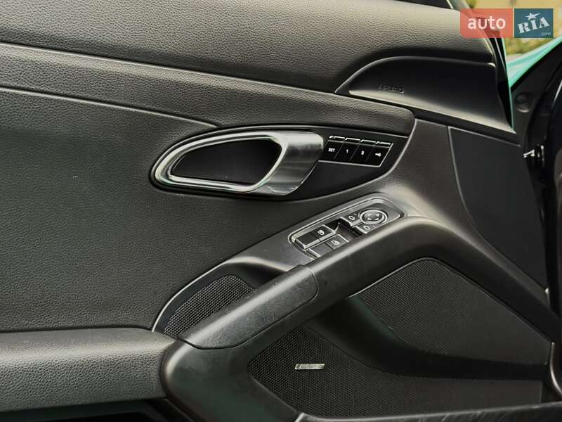 Купе Porsche Cayman 2014 в Киеве