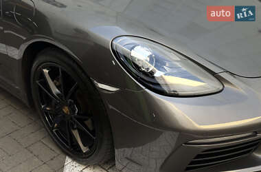 Купе Porsche Cayman 2019 в 