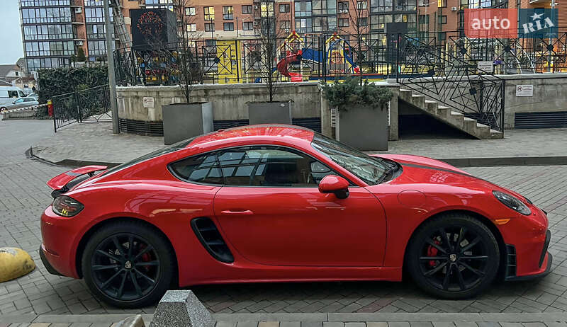 Купе Porsche Cayman 2017 в Луцке