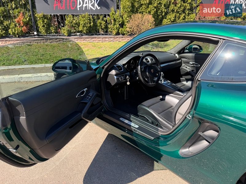 Купе Porsche Cayman 2015 в Киеве