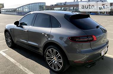 Внедорожник / Кроссовер Porsche Macan 2014 в 