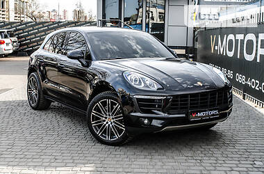Позашляховик / Кросовер Porsche Macan 2015 в 