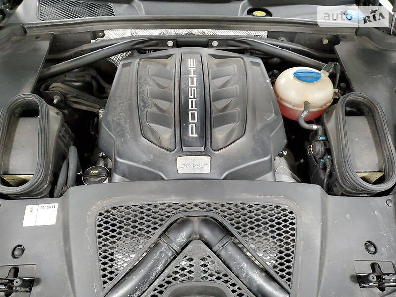 Внедорожник / Кроссовер Porsche Macan 2014 в Киеве