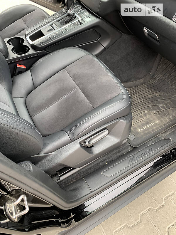 Внедорожник / Кроссовер Porsche Macan 2017 в Киеве