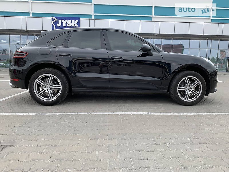 Внедорожник / Кроссовер Porsche Macan 2017 в Киеве