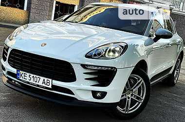 Внедорожник / Кроссовер Porsche Macan 2014 в 