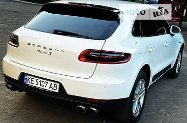 Внедорожник / Кроссовер Porsche Macan 2014 в 