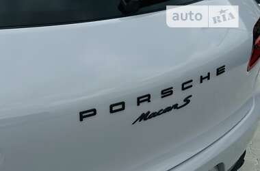 Внедорожник / Кроссовер Porsche Macan 2015 в Мукачево