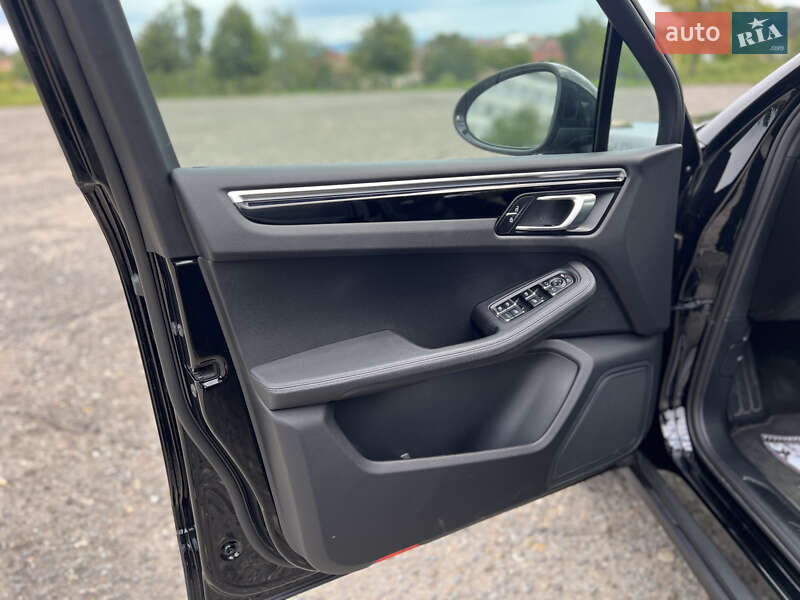 Внедорожник / Кроссовер Porsche Macan 2020 в Ужгороде фото 45 Внедорожник / Кроссовер Porsche Macan 2020 в Ужгороде