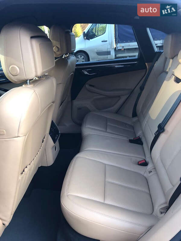 Внедорожник / Кроссовер Porsche Macan 2018 в Львове