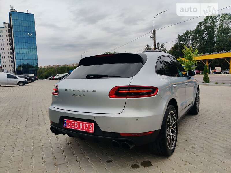 Внедорожник / Кроссовер Porsche Macan 2015 в Киеве фото 5 Внедорожник / Кроссовер Porsche Macan 2015 в Киеве