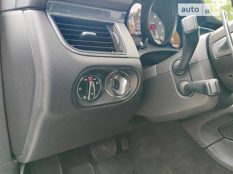 Внедорожник / Кроссовер Porsche Macan 2015 в Киеве фото 24 Внедорожник / Кроссовер Porsche Macan 2015 в Киеве