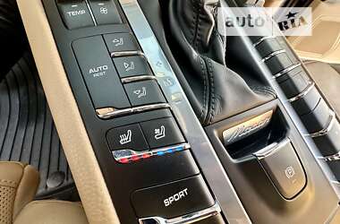 Внедорожник / Кроссовер Porsche Macan 2017 в 