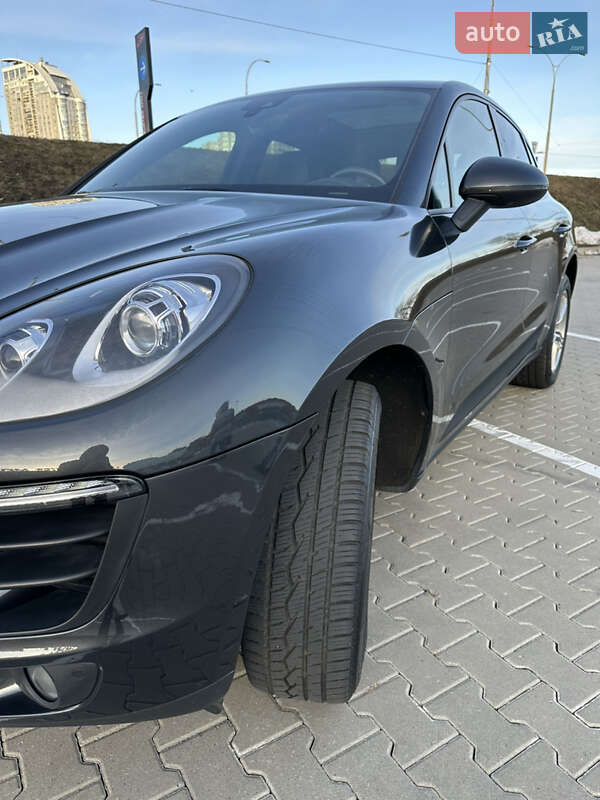 Внедорожник / Кроссовер Porsche Macan 2016 в Киеве