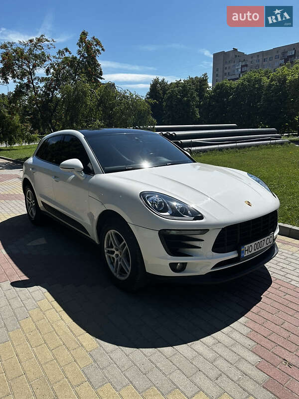 Внедорожник / Кроссовер Porsche Macan 2016 в Тернополе