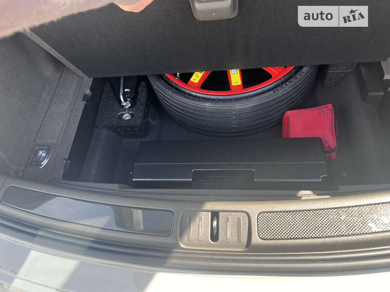 Позашляховик / Кросовер Porsche Macan 2019 в Дніпрі фото 25 Позашляховик / Кросовер Porsche Macan 2019 в Дніпрі