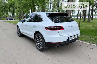 Позашляховик / Кросовер Porsche Macan 2016 в Києві