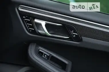 Porsche Macan 2022