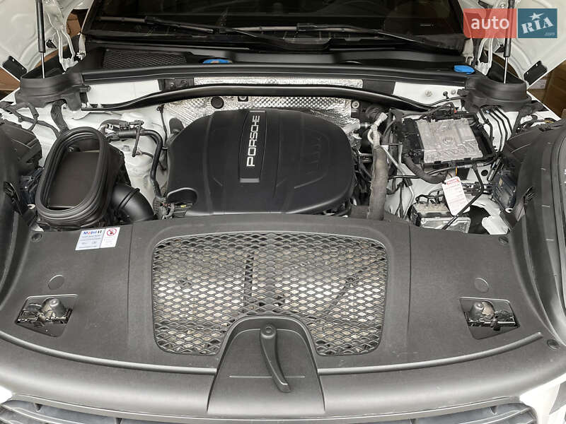 Внедорожник / Кроссовер Porsche Macan 2021 в Ивано-Франковске