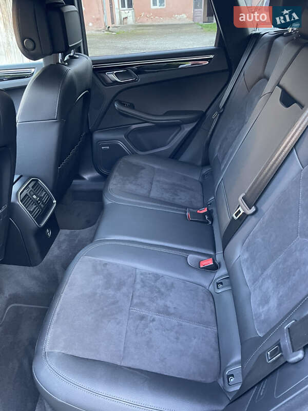 Внедорожник / Кроссовер Porsche Macan 2021 в Ивано-Франковске