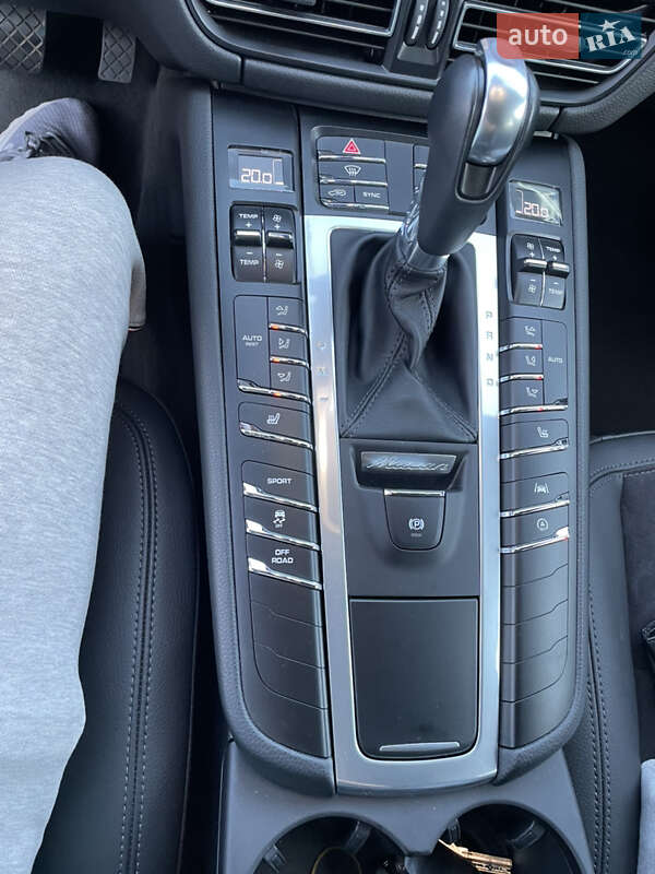 Внедорожник / Кроссовер Porsche Macan 2021 в Ивано-Франковске