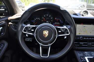 Позашляховик / Кросовер Porsche Macan 2019 в 