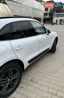 Внедорожник / Кроссовер Porsche Macan 2017 в 