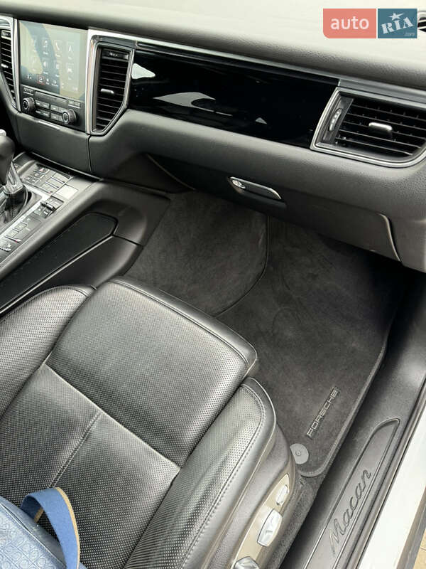 Внедорожник / Кроссовер Porsche Macan 2017 в Одессе фото 10 Внедорожник / Кроссовер Porsche Macan 2017 в Одессе