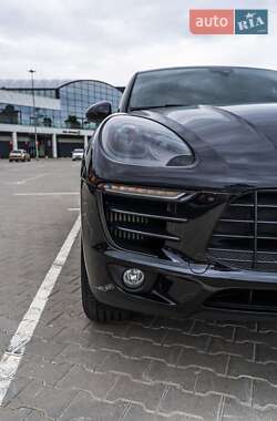 Внедорожник / Кроссовер Porsche Macan 2017 в 