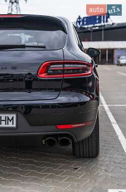 Внедорожник / Кроссовер Porsche Macan 2017 в 