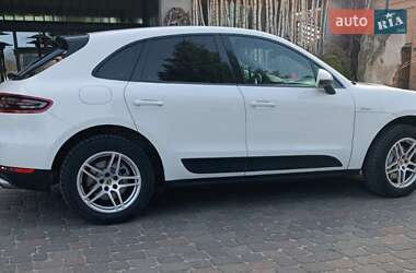 Внедорожник / Кроссовер Porsche Macan 2014 в 